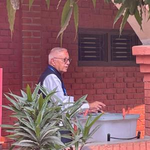 कांग्रेसको अधिवेशनमा मोरङ–६ को झडपमा डा. शेखर कोइरालाको संलग्नता नरहेको सचिवालयको स्पष्टोक्ति कांग्रेसको अधिवेशनमा मोरङ–६ को झडपमा डा. शेखर कोइरालाको संलग्नता नरहेको सचिवालयको स्पष्टोक्ति