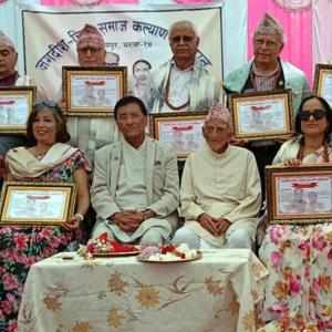 धरान १४ विजयपुरमा जन्मिएका १७ जना विद्यावारिधी गर्नेहरू सम्मानित धरान १४ विजयपुरमा जन्मिएका १७ जना विद्यावारिधी गर्नेहरू सम्मानित