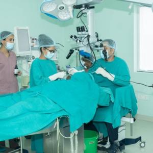 आर्या न्युरोमा अत्याधुनिक ‘एन्डोस्कोपिक’ प्रविधिबाट मेरुदण्डको शल्यक्रिया सेवा शुरु