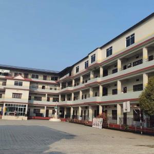 सिद्धार्थ सेकेण्डरीले गर्याे १२ वर्षअघिको यौन दुर्व्यवहारको आरोपमा एक शिक्षकलाई निलम्बन सिद्धार्थ सेकेण्डरीले गर्याे १२ वर्षअघिको यौन दुर्व्यवहारको आरोपमा एक शिक्षकलाई निलम्बन