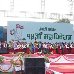 नेपाली कांग्रेसको १५ औं महाधिवेशनमा आजदेखि बन्दसत्र र निर्वाचन कार्यक्रम शुरु हुने नेपाली कांग्रेसको १५ औं महाधिवेशनमा आजदेखि बन्दसत्र र निर्वाचन कार्यक्रम शुरु हुने