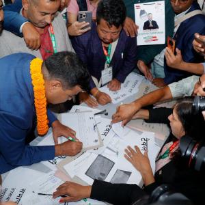 सुनिल शर्माले गराए नेपाली कांग्रेसको महामन्त्री पदका लागि उम्मेद्वारी दर्ता सुनिल शर्माले गराए नेपाली कांग्रेसको महामन्त्री पदका लागि उम्मेद्वारी दर्ता